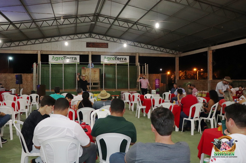 IV Leilão Amigos do Sirsan reúne produtores